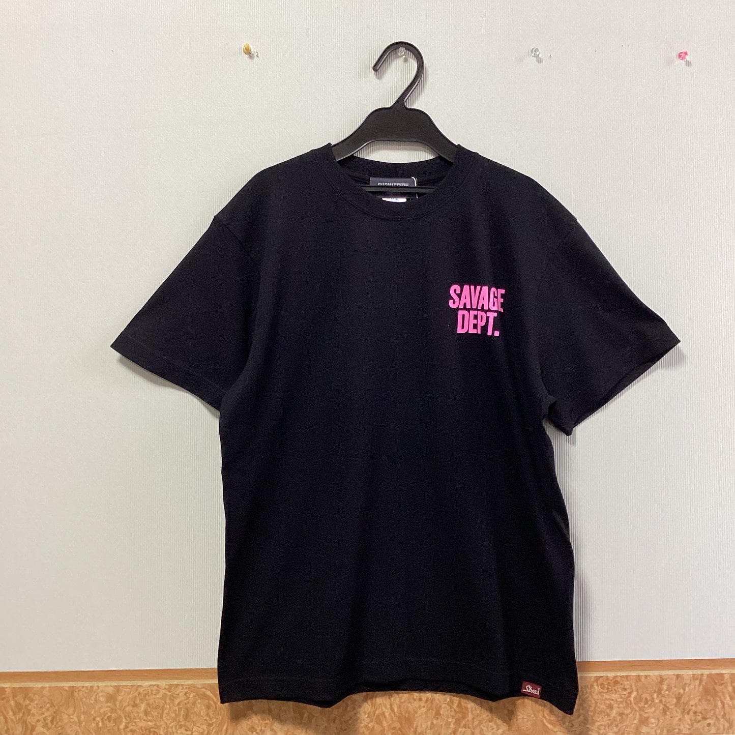 SUBMISSION 綿100%ロゴプリント半袖Tシャツ