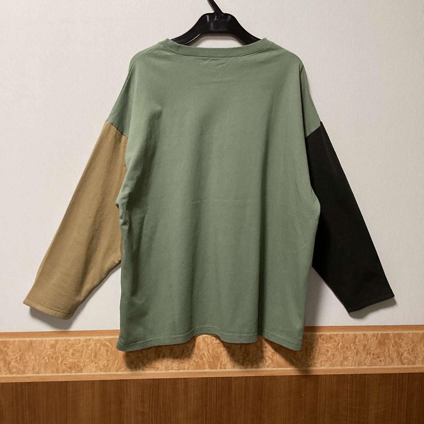 Lime.inc ロゴプリント長袖Tシャツ