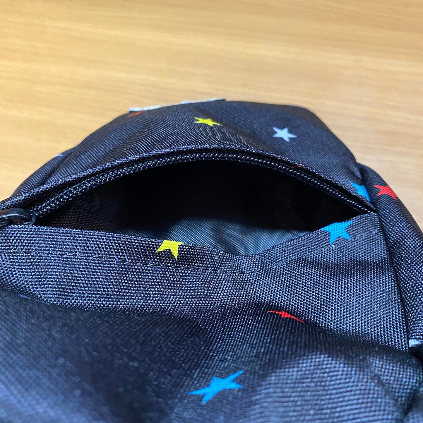 OUTDOOR 星柄ボディーバッグ