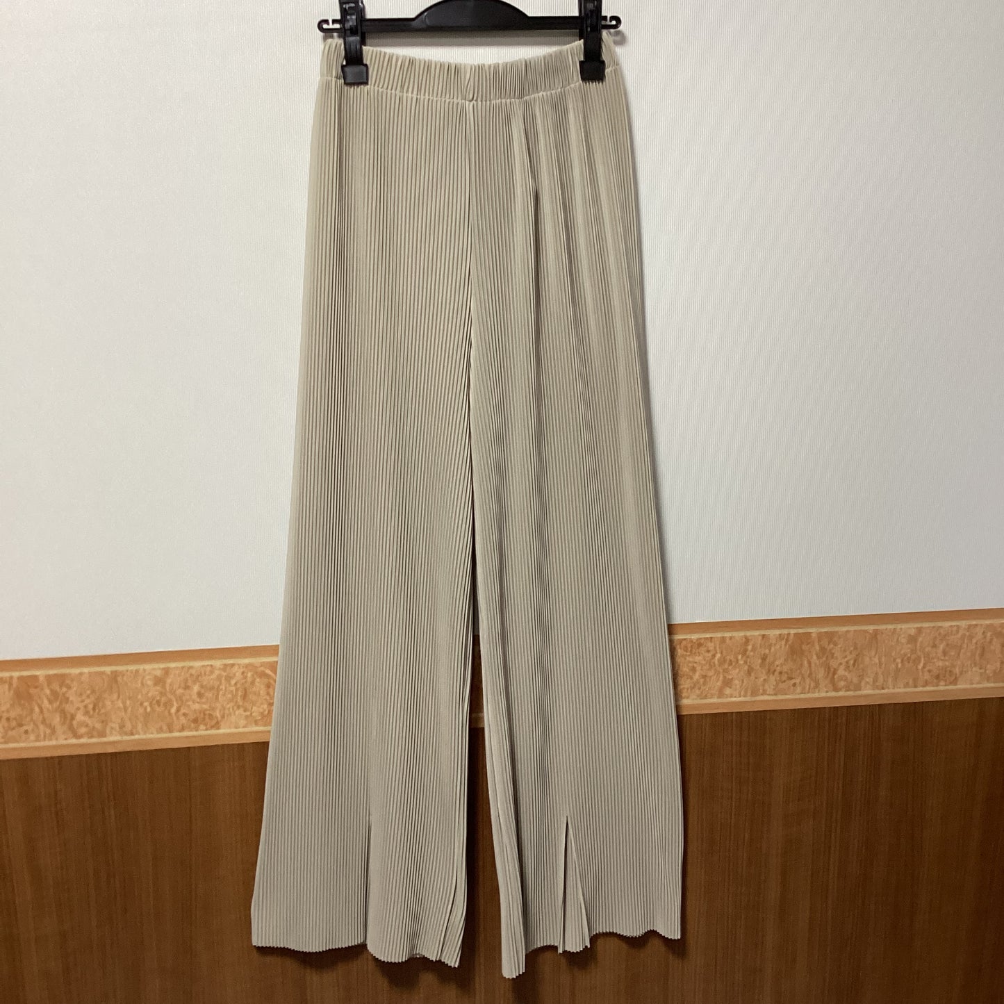 MICALLE MICALLE スリットプリーツパンツ