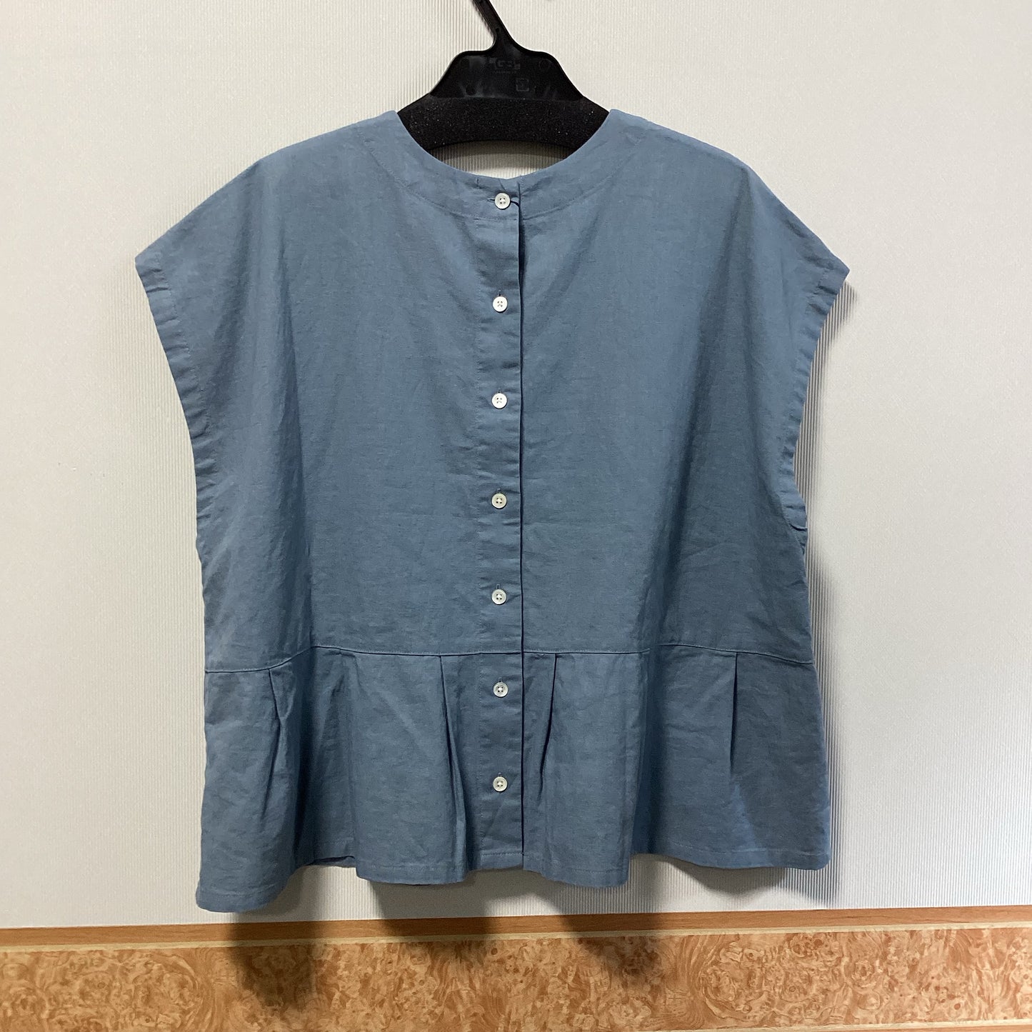 SUN VALLEY 前後2way綿麻タック入りブラウス