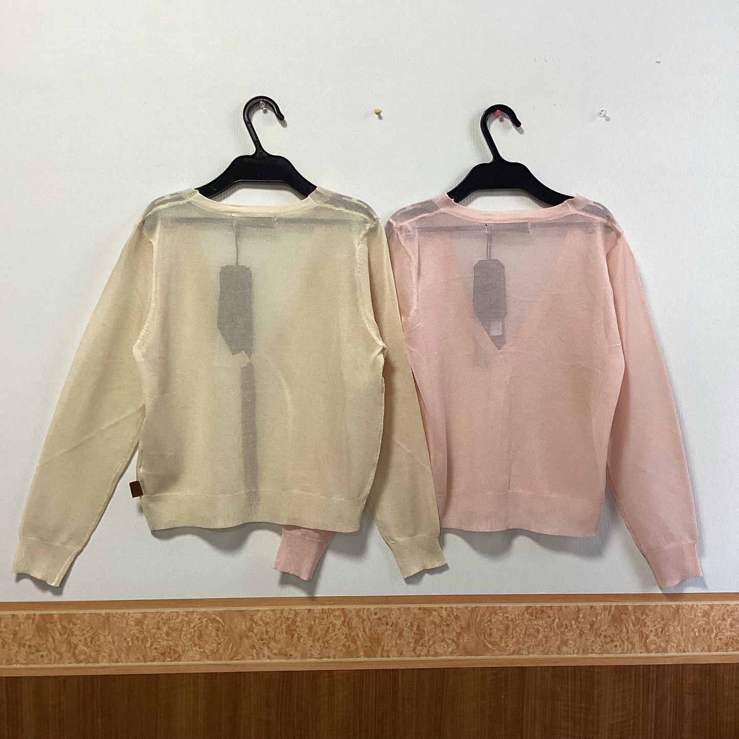 MICALLE MICALLE シアーVネックカーディガン
