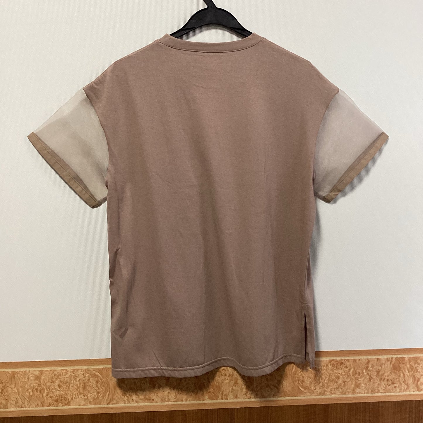 Lallia Mu プリントロゴ&刺繍異素材切替半袖Tシャツ
