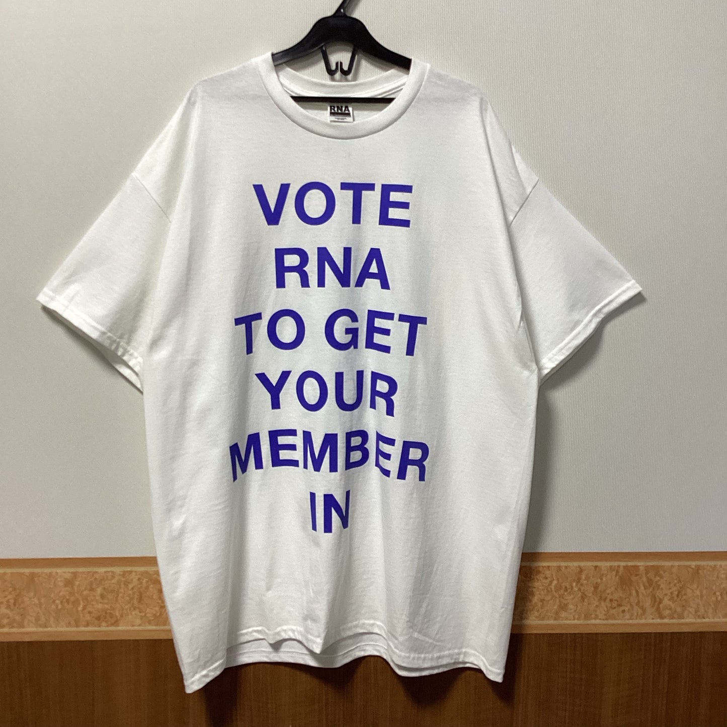 RNA 綿100%プリントチュニックTシャツ