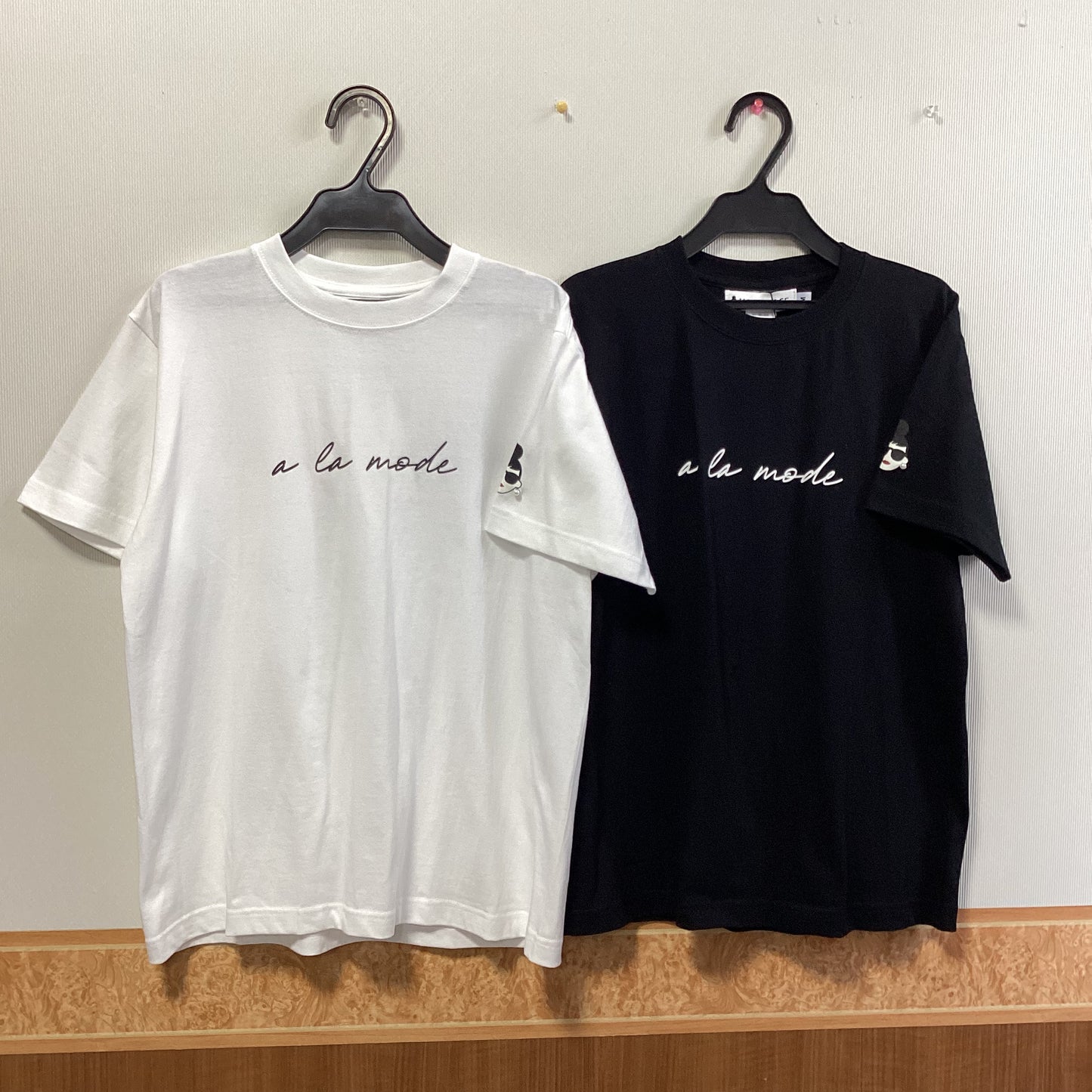 HAPPYFACE 綿100%ロゴプリントTシャツ