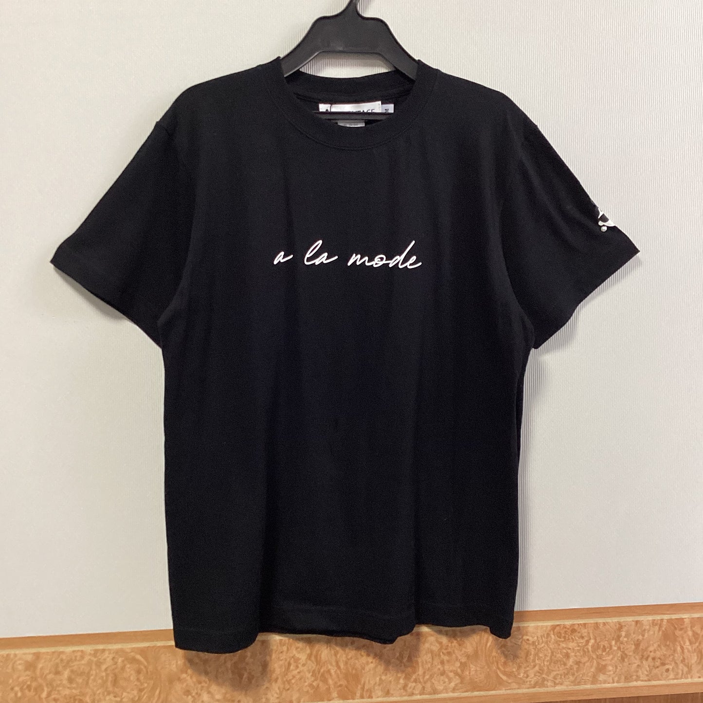 HAPPYFACE 綿100%ロゴプリントTシャツ