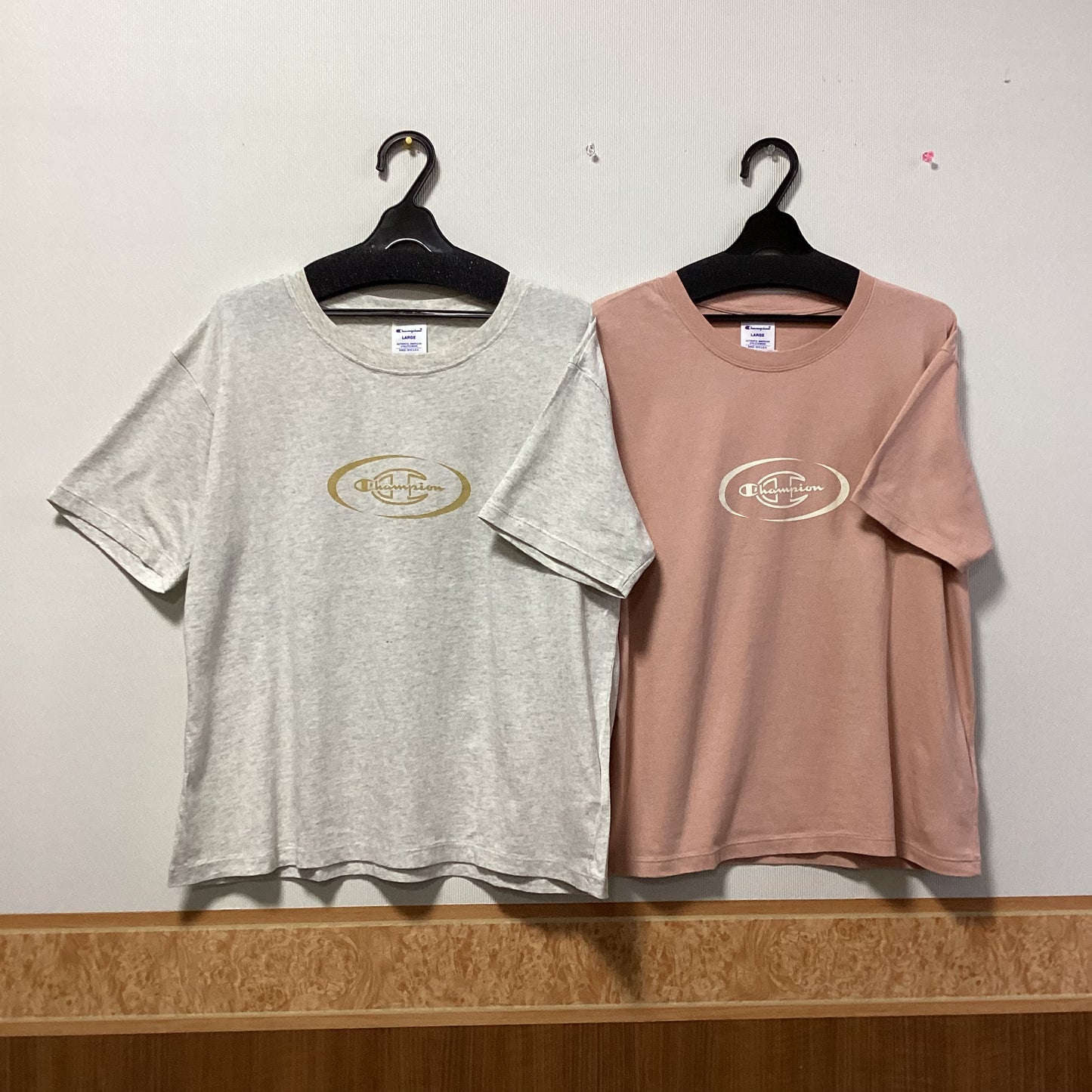 Champion 綿100%プリントTシャツ