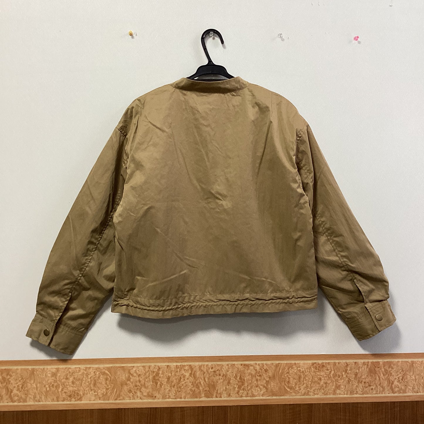 NICOLE white Vﾈｯｸｼﾞｯﾌﾟｱｯﾌﾟﾌﾞﾙｿﾞﾝ