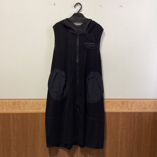 B.R.G フード付きロングベスト