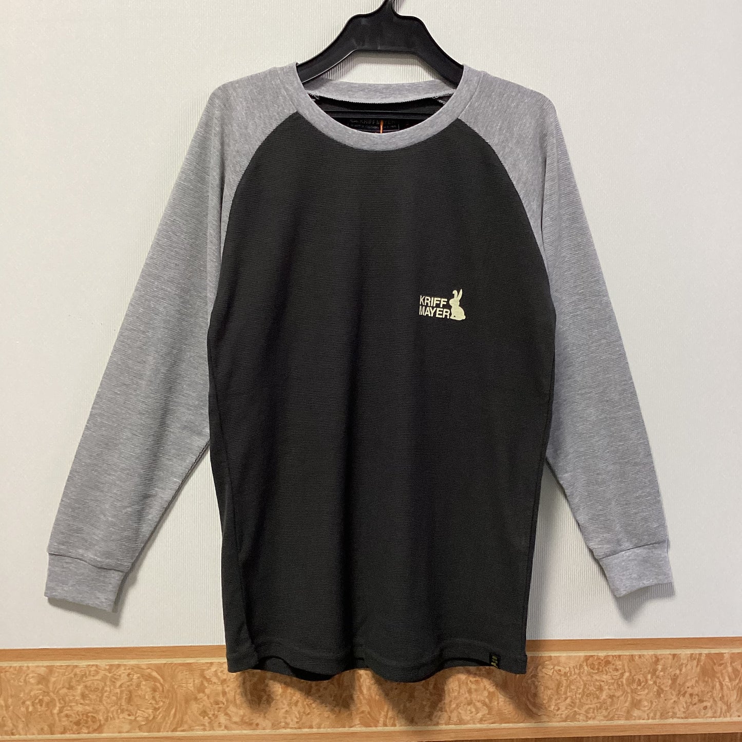 KRIFF MAYER ｻｰﾏﾙﾗｸﾞﾗﾝﾌﾟﾘﾝﾄT