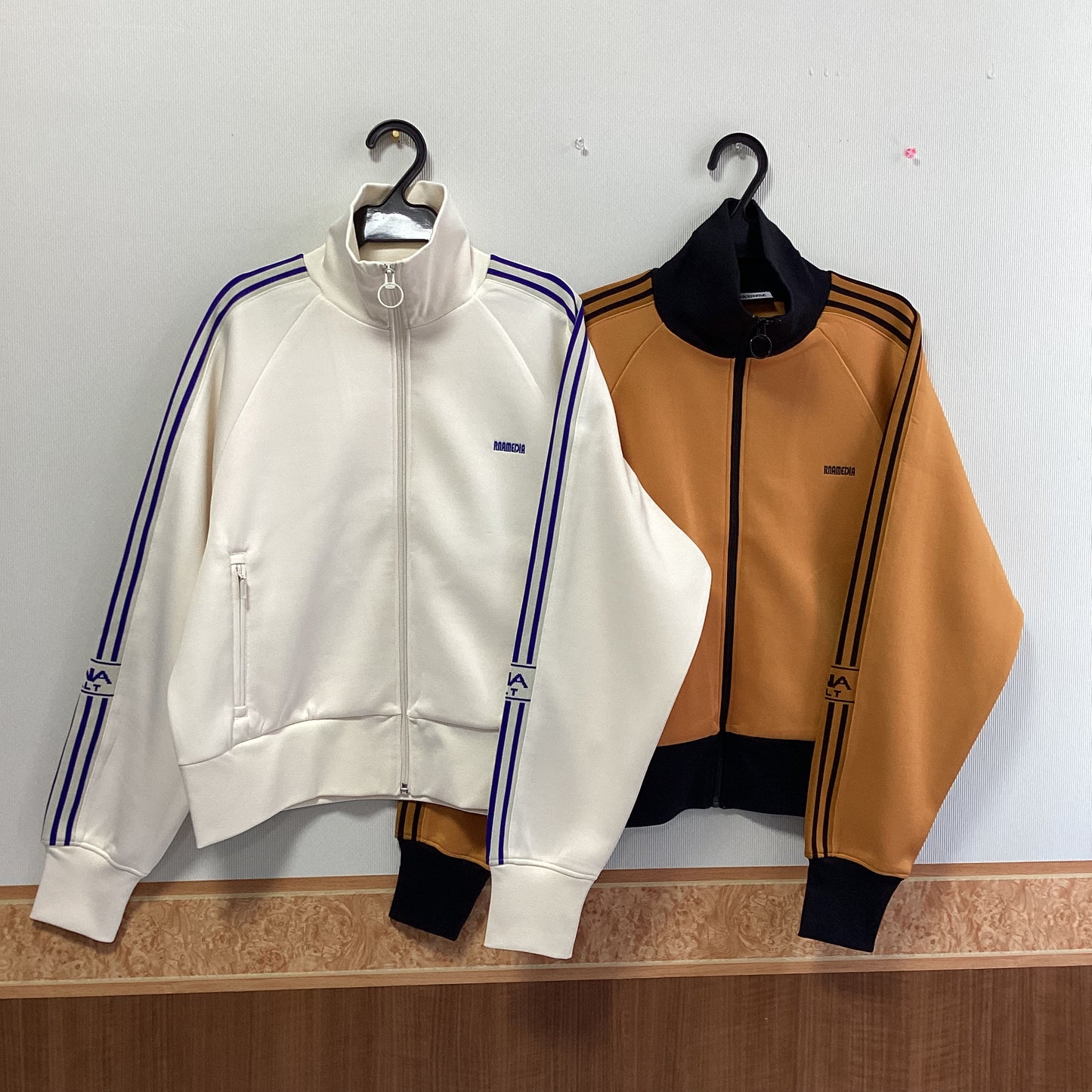 RNA ﾄﾗｯｸｼﾞｬｹｯﾄ