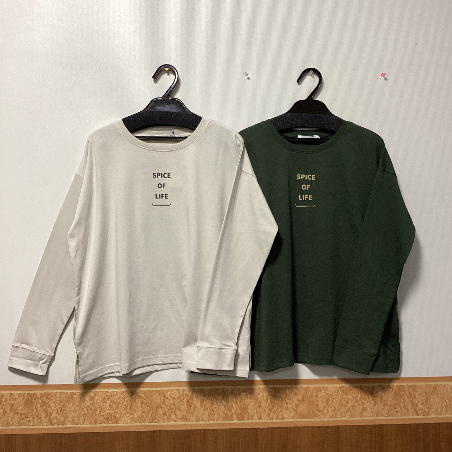 SUN VALLEY 綿100%ロゴTシャツ