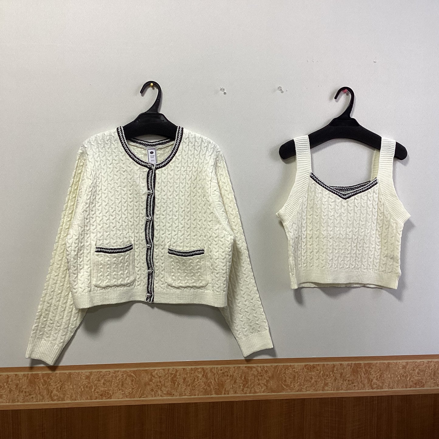 179/WG ﾋﾞｽﾁｪ付きﾆｯﾄｶｰﾃﾞｨｶﾞﾝ