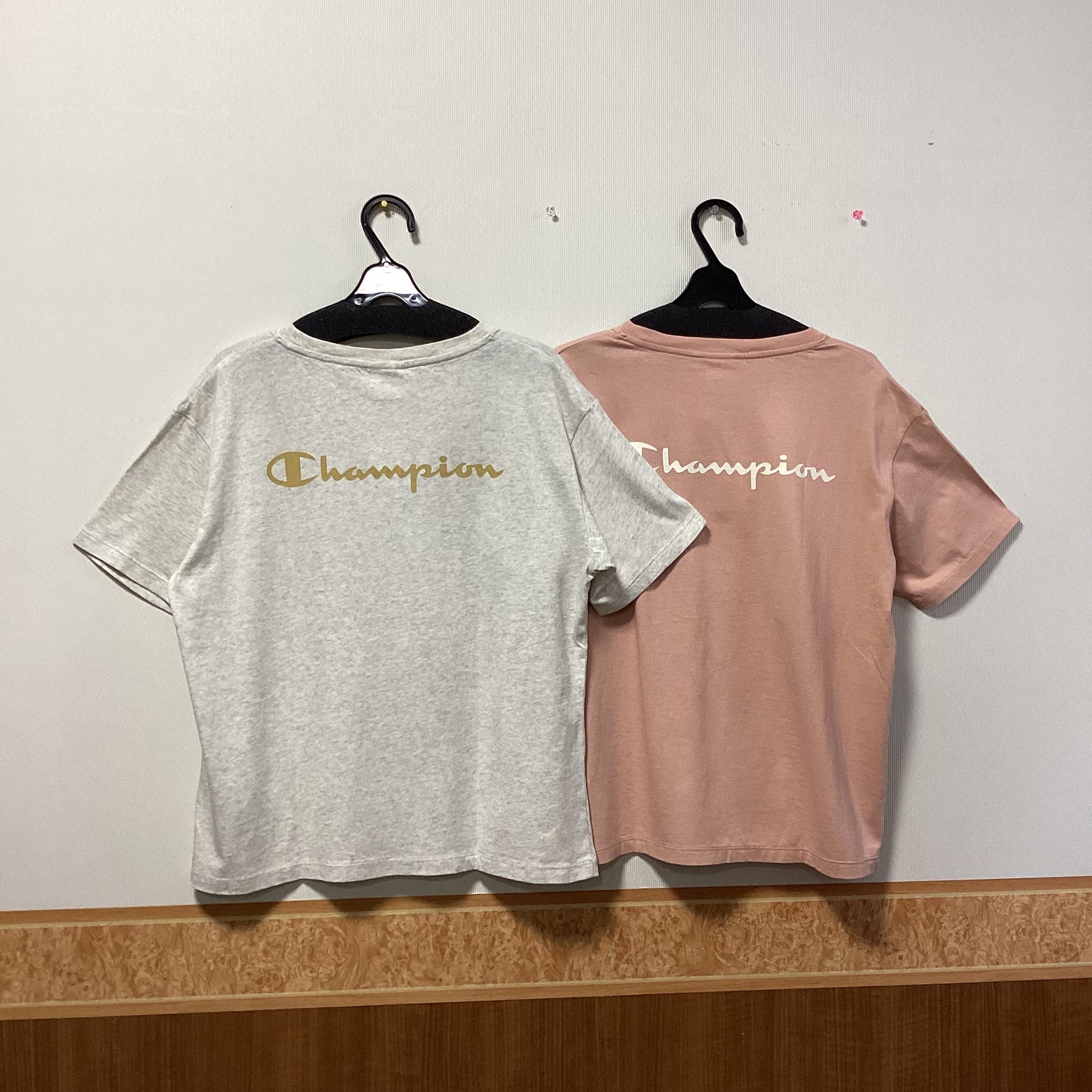 Champion 綿100%プリントTシャツ