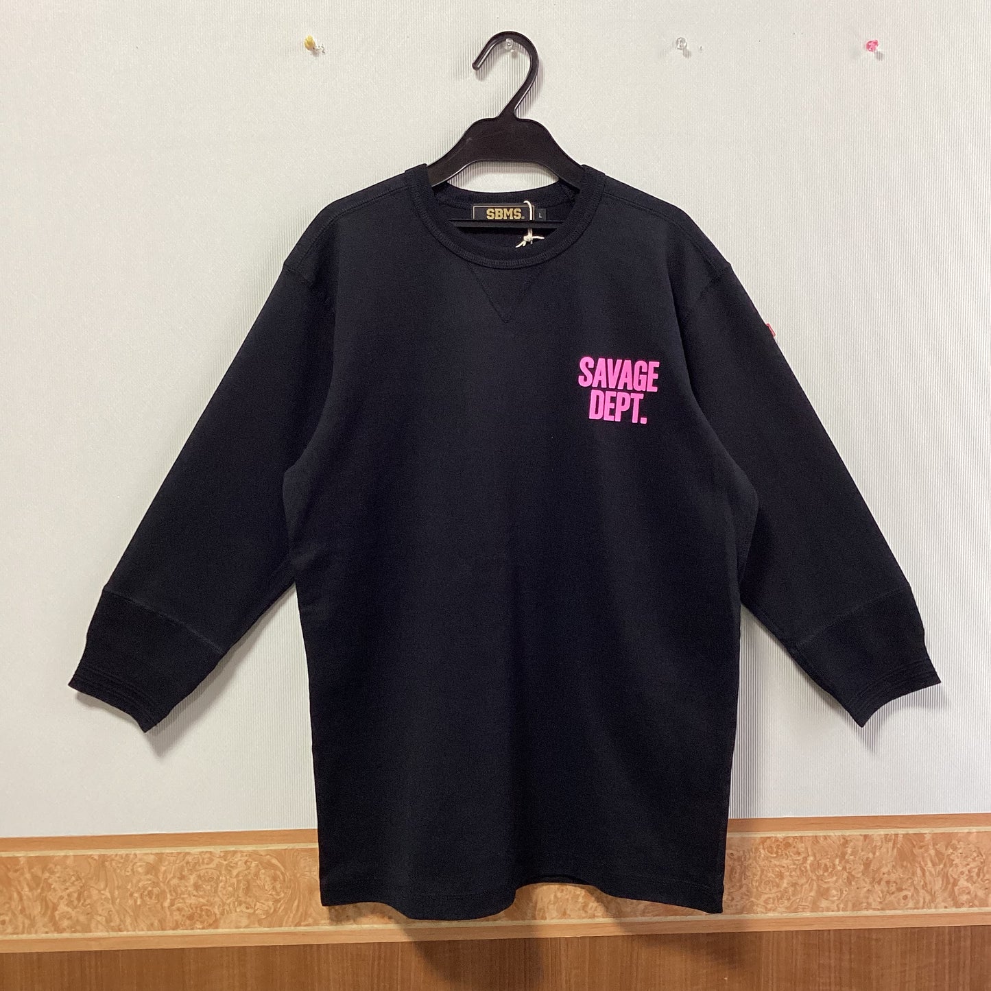 SBMS 綿100%ﾛｺﾞﾌﾟﾘﾝﾄ八分袖Tｼｬﾂ