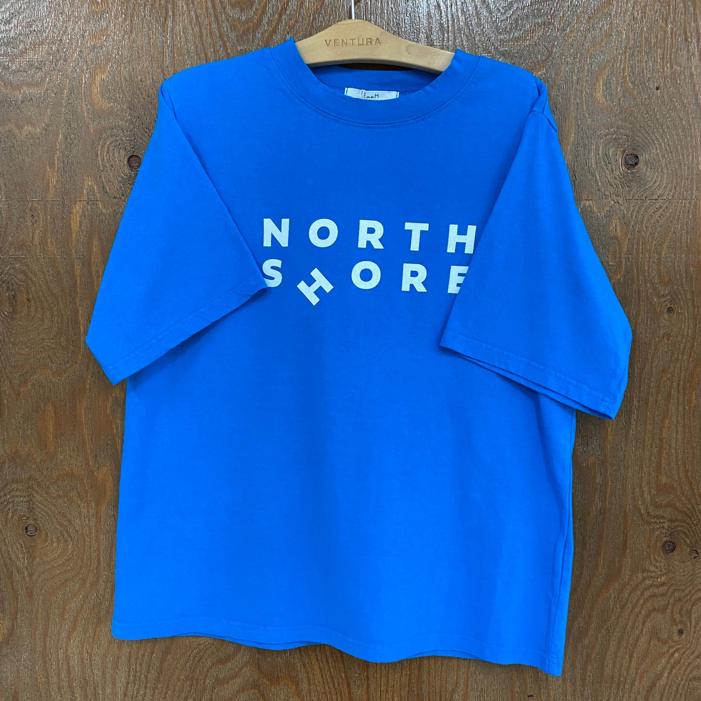 E.m.m.M North ShoreロゴTシャツ