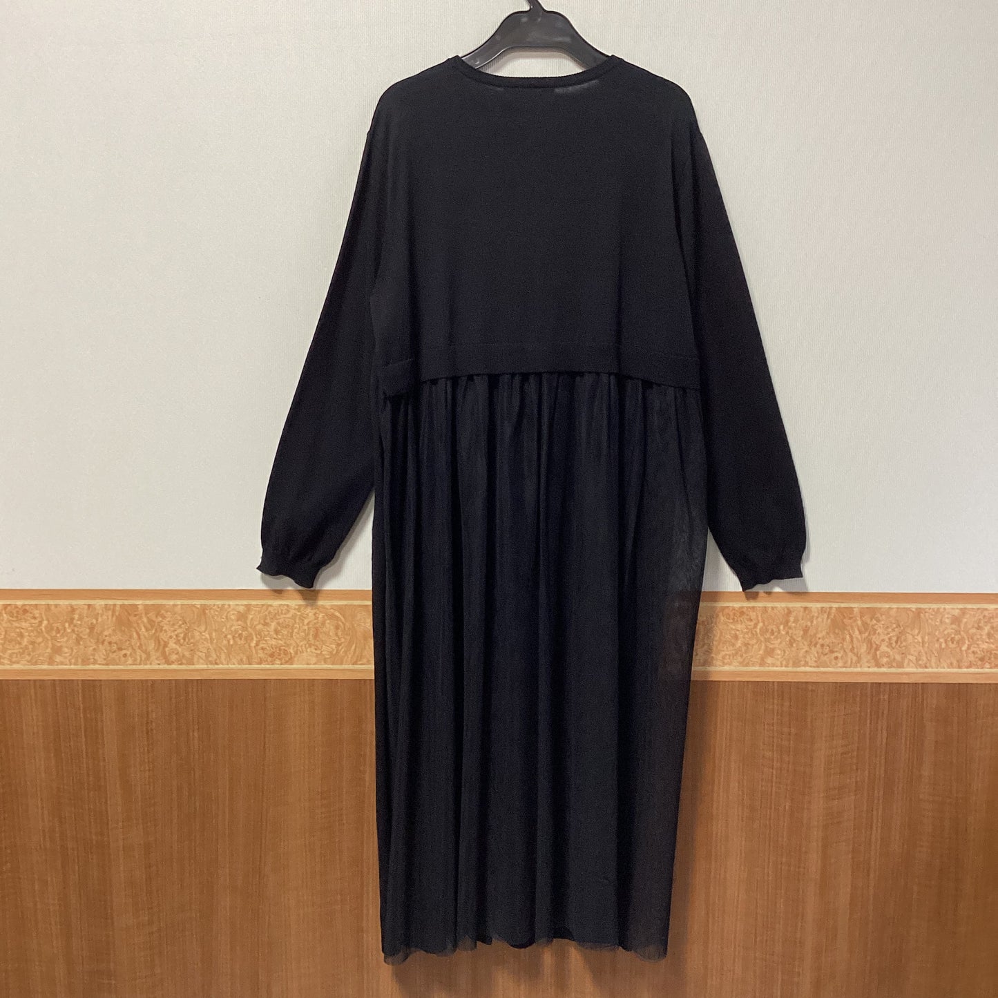 ATELIER SIX ﾊﾞｯｸﾁｭｰﾙﾛﾝｸﾞｶｰﾃﾞｨｶﾞﾝ