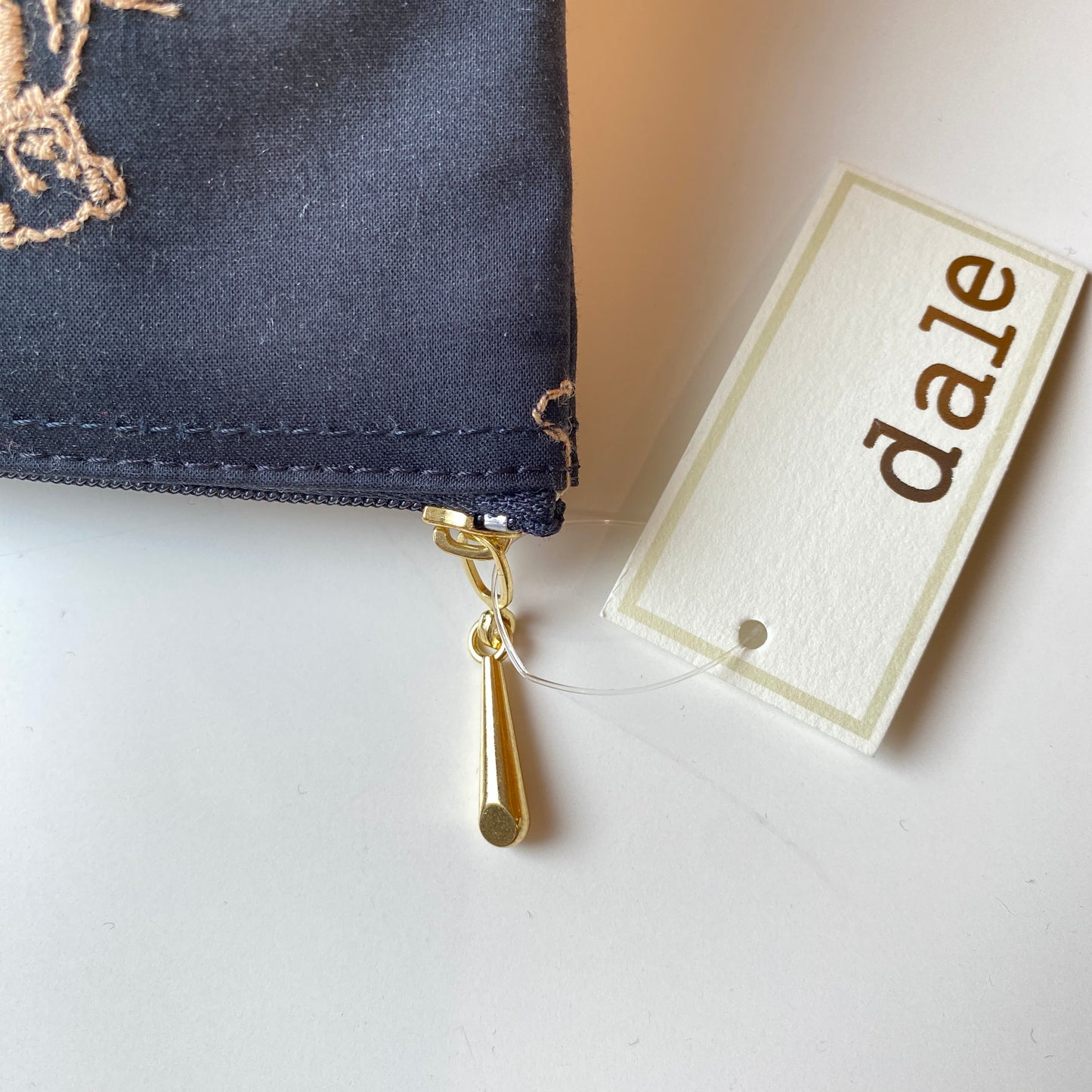 dale 化粧ポーチ(くま刺繍)