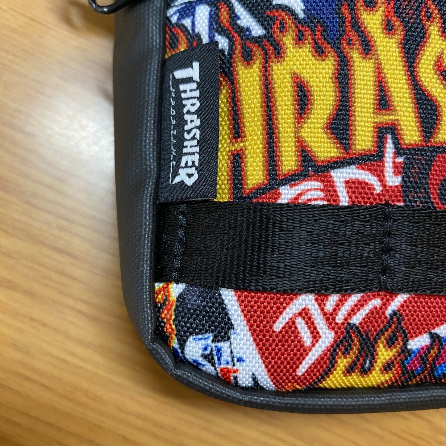 THRASHER ショルダーバッグ