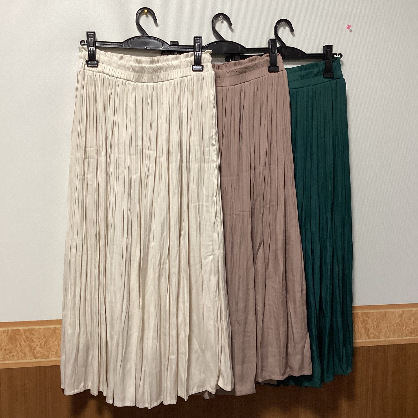 NICOLE white ﾌﾟﾘｰﾂｽｶｰﾄ